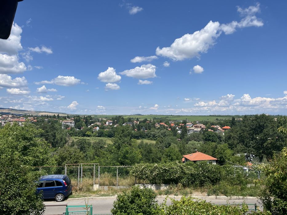 Къща във в.з. Банкя