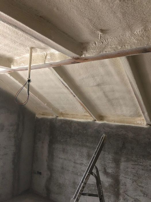 izolatie spuma poliuretanica, 45 lei -10 cm