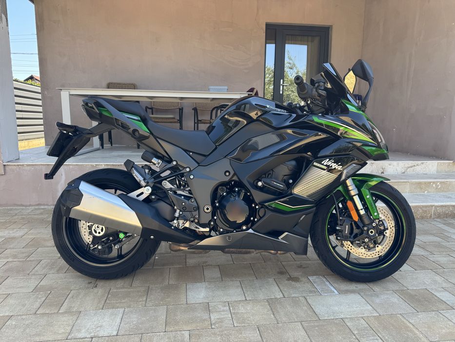 Kawasaki 1000sx 2023, 10.750 km super pret cadou standere fata/spate