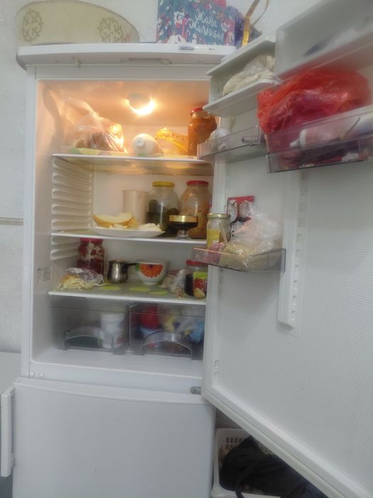 Продам холодильник