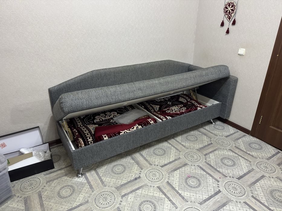 Продается диван цена 60 000