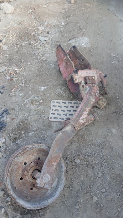 Плуг сотилади  нархини келишамиз хоразмда