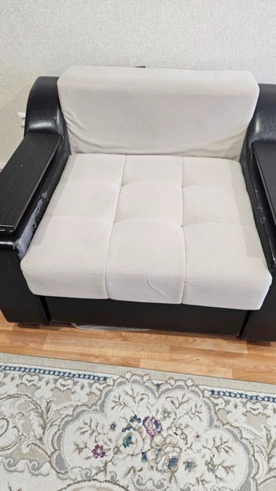 Продам диван и кресло