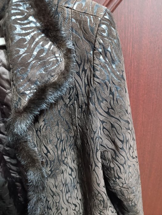 Продам женскую куртку