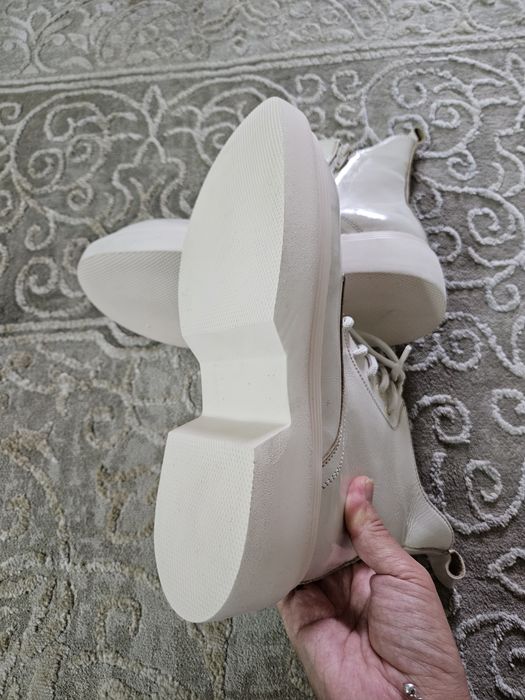 Новые, кожаные сапоги. Ботинки.