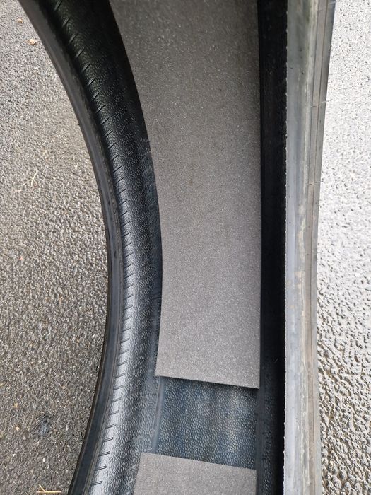 Anvelope Pirelli 265/40/22 !