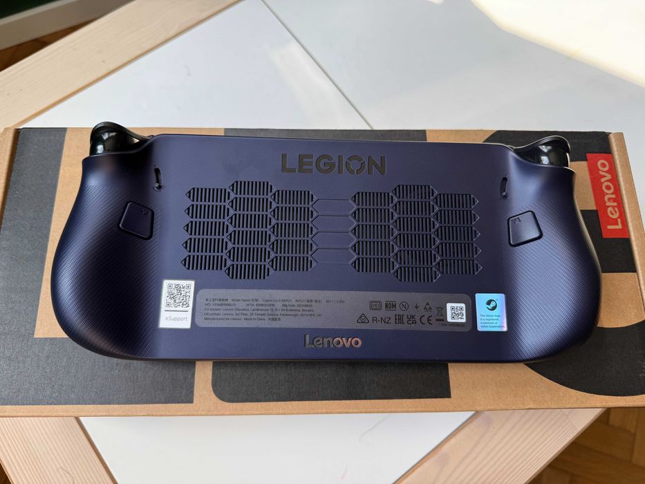 Lenovo Legion Go S, Z1 Extreme, 1TB SSD, 16GB Ram, SteamOS, с гаранция