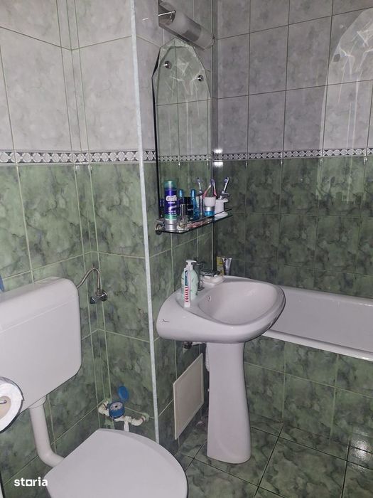 Apartament 4 camere, 2 bai, Micalaca - Miorita, 92 mp, renovat