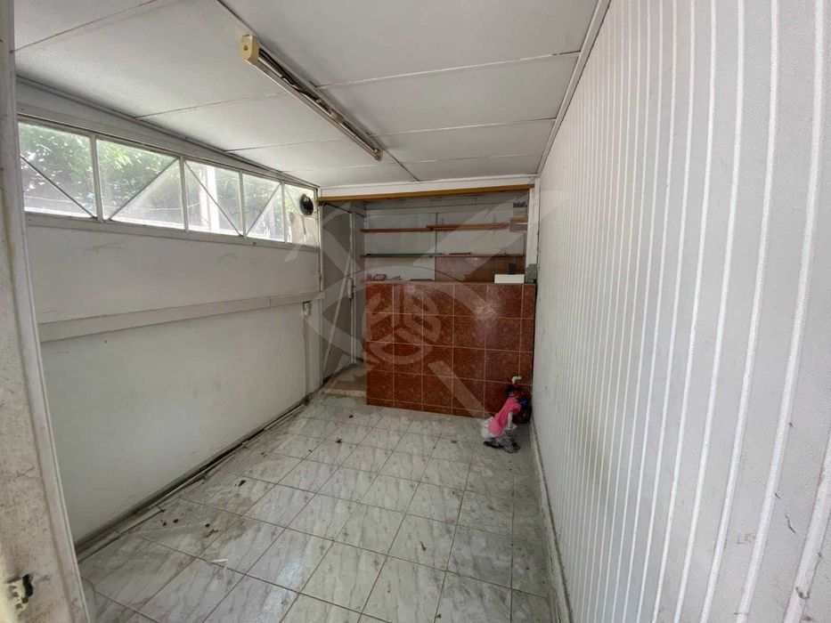 Продава се Магазин в Пловдив, Гагарин - 12 кв.м за 1500 €/кв.м - Снимка #4