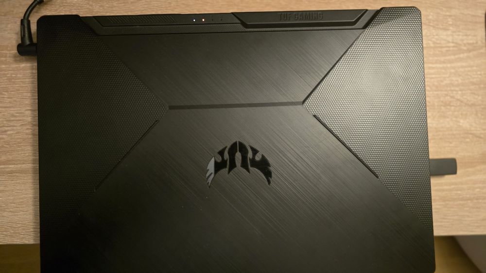 Laptop Gaming ASUS TUF F15 144Hz I7Gen10 32GB Nvidia 1660Ti 6Gb Superb