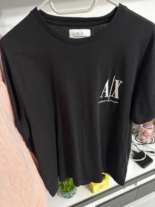 Продавам 6 тениски и 1 блуза и една риза