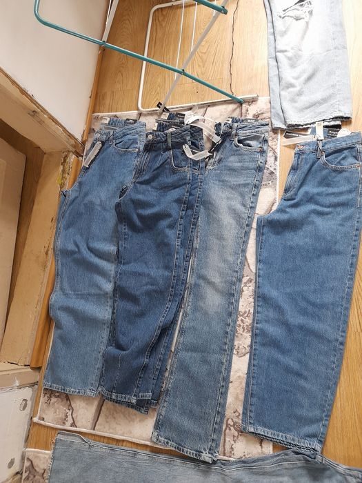 Дамски дънки на едро и дребно