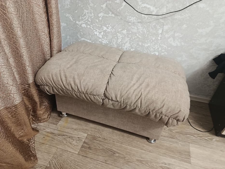 Диван кресло и пуфик