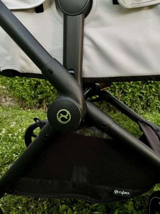 Бебешка количка Cybex EOS Basic