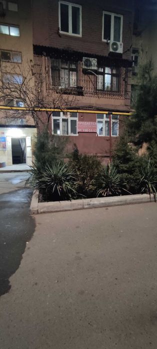 Продаю квартиру на первом этаже.Фахадский  Г 9 а .Первая линия.