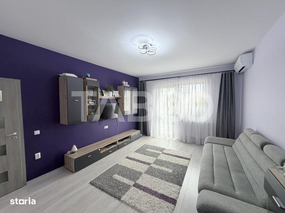 Apartament decomandat 4 camere 110 mp utili parcare privata Sura Mare