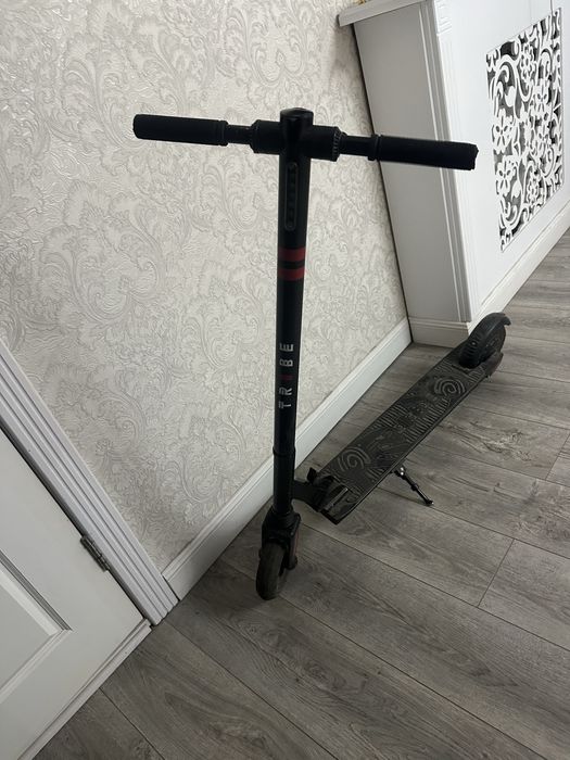 Электро самокат Tribe Kiro