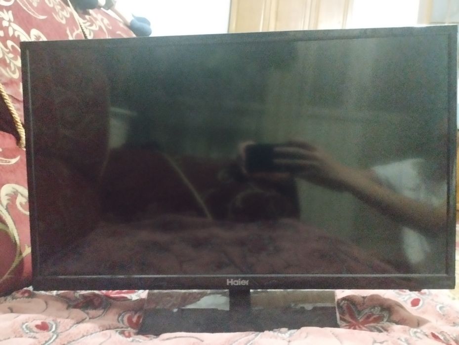 Продам телевизор на запчасти