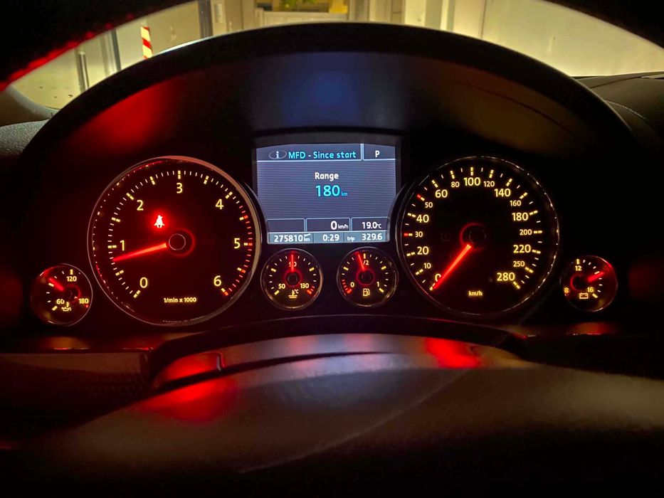 VOLKSWAGEN Touareg 0 — imagine 2