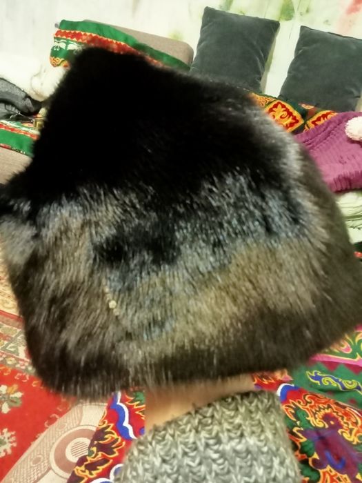 Срочно продам 2 шапки по 5000тг!