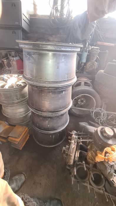 Продам диски на бмв оригинал 20-е