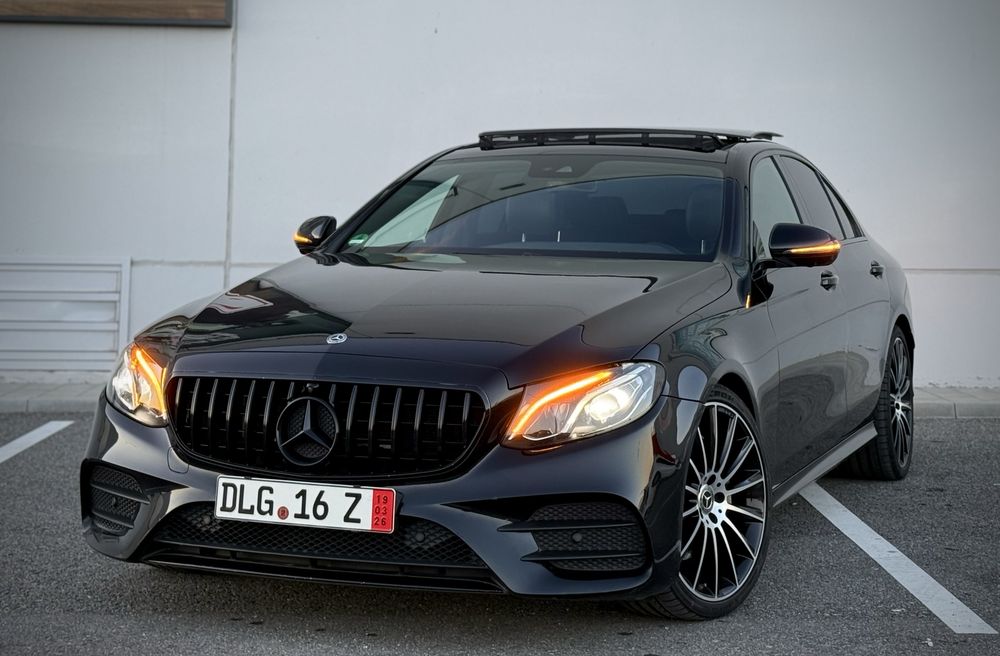 Mercedes E-Class 220D 194 cp,AMG Line, panoramic,burmester,digital,TOP