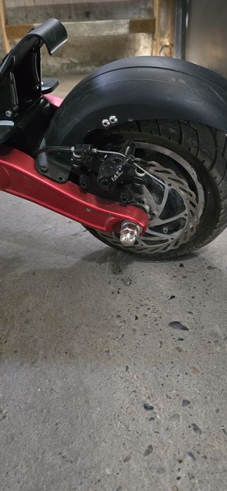 Продам электросамокат  KUQUAY