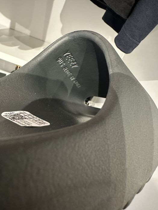 Yeezy slides Originali 43 noi