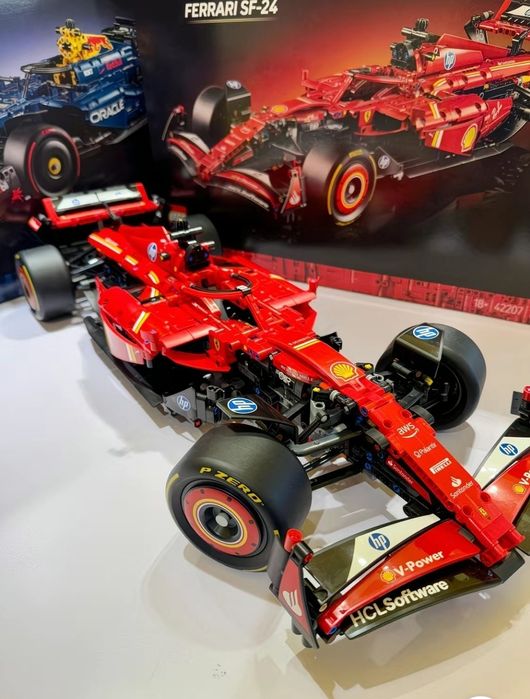 Конструктор лего болид Формулы 1 Ferrari SF-24