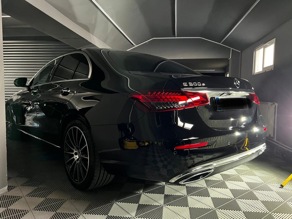 Mercedes Benz E 300 e 4matic