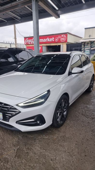 Продаю Hyundai год 2022 свой