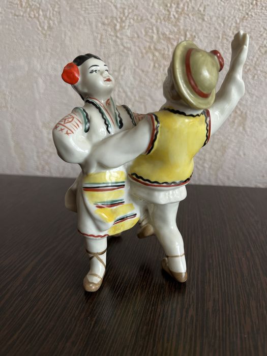 Фарфор статуэтка Гуцулы