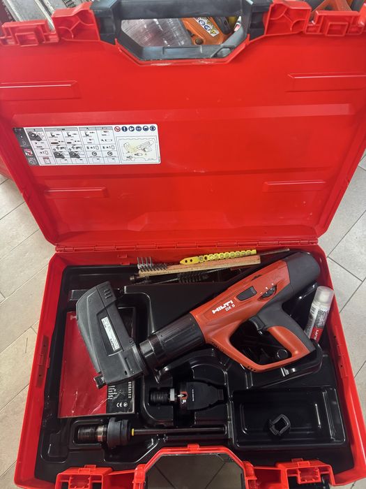 Pistol cuie HILTI DX76