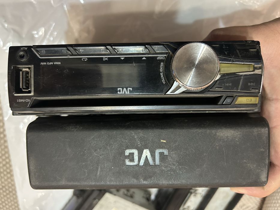 Продаю магнитолы оригинал кенвуд и jvc