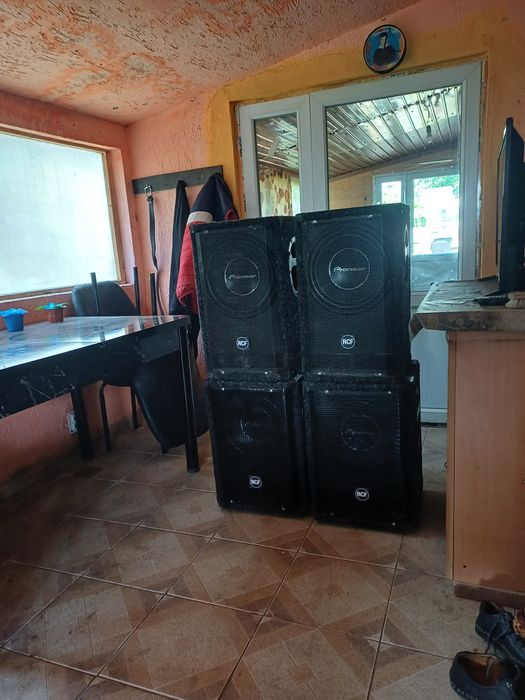 .subwoofere și sateliți pe 12 inch rcf fbt dynacord