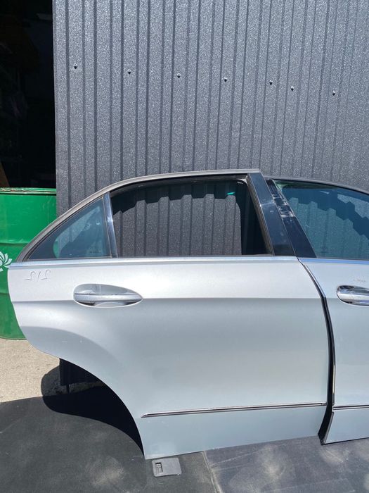 Двери на Мерседес W212