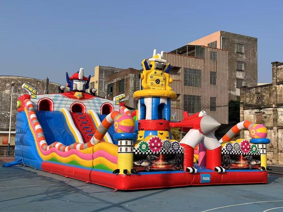 БАТУТ. 14 х 7 метр