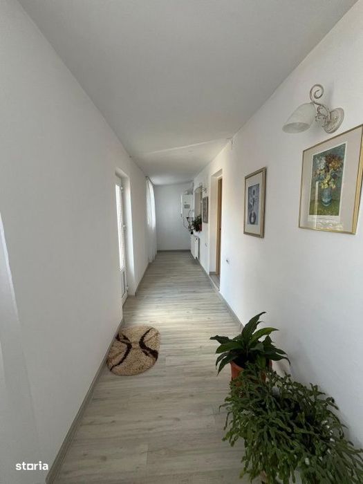 Casa impecabila P+1, 274 mp, cu 1128 mp teren si livada, zona Popoveni