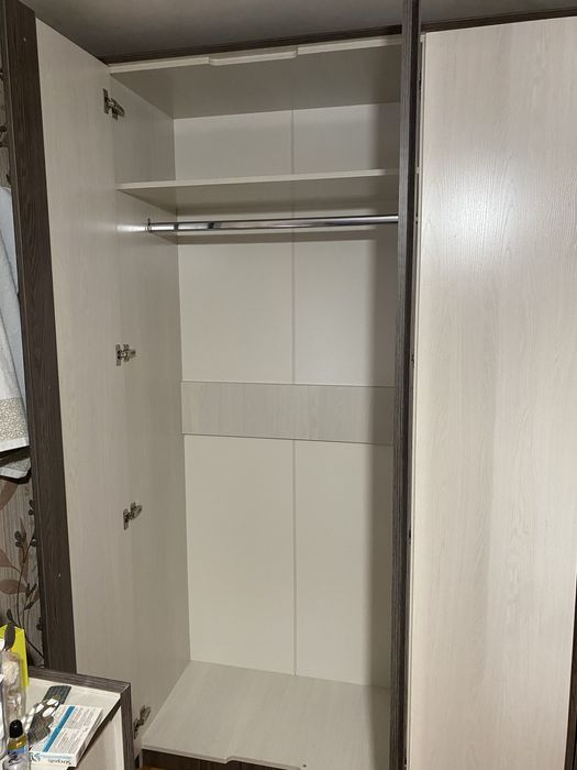 Продам шифоньер почти новый