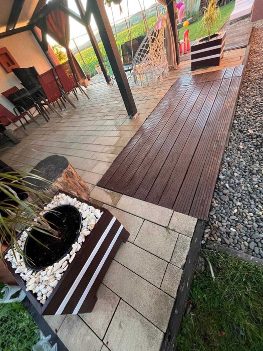 Jardinieră luminoasă din lemn cu LED – Model premium pentru exterior