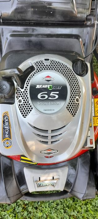 Masina de tuns iarba cu autopropulsie și motor Briggs&Stratton 5.5 cp