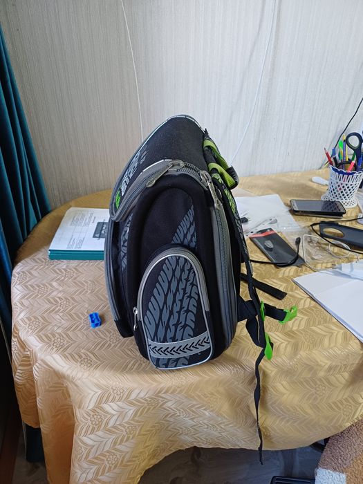 Продам школьный рюкзак.