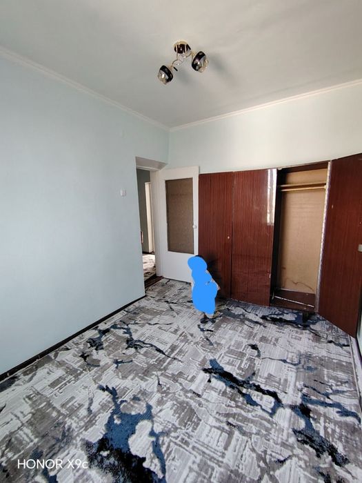 3xonali kvartira sotiladi