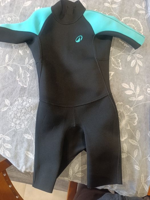 Неопренов костюм 2 бр. За 5-6г. И 8г.