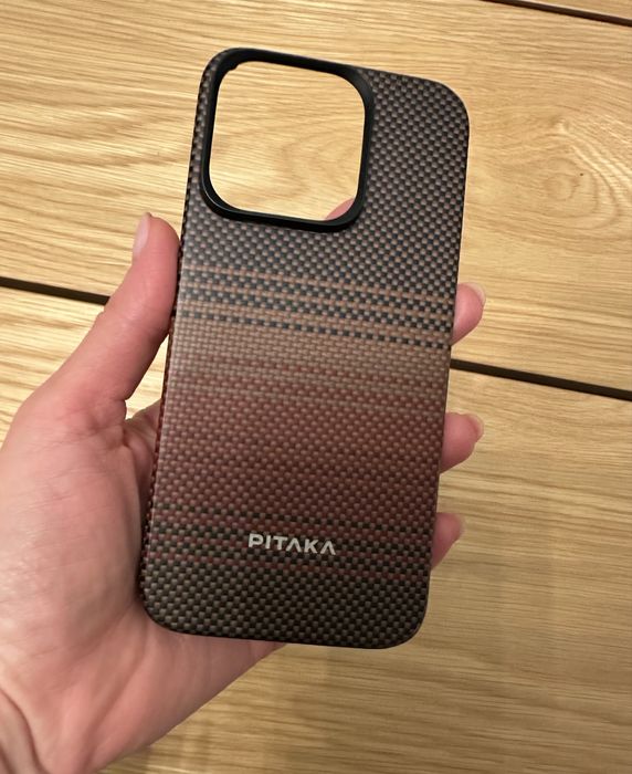 Кейс Pitaka за iPhone 15 pro