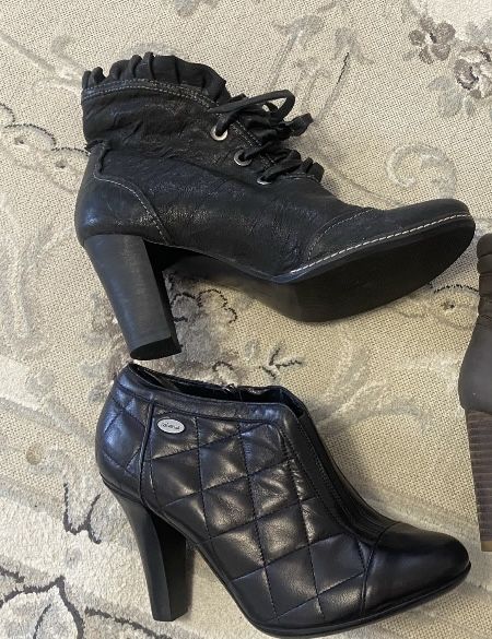 Продаются женские ботиночки