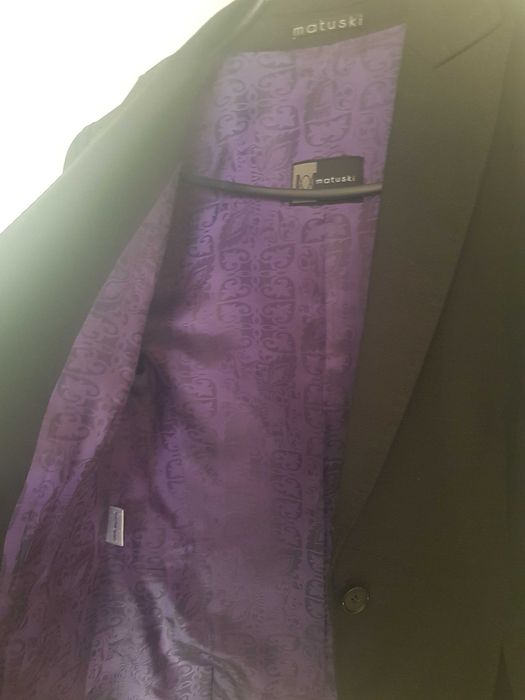 Стилен дамски костюм 100% вълна