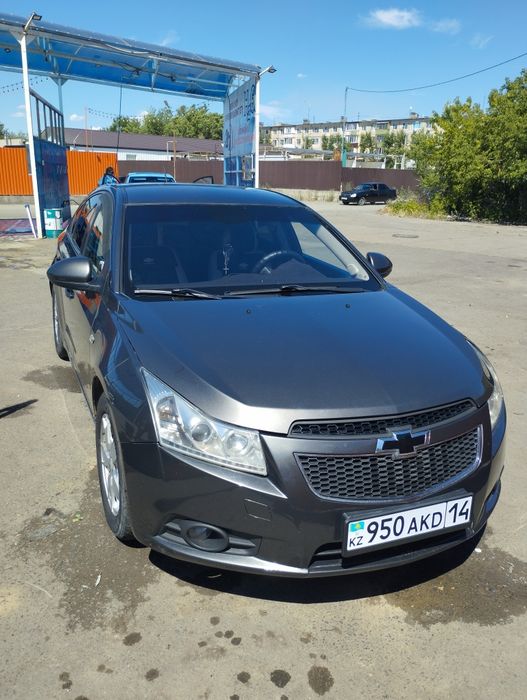 Продам Шевроле Круз 1.8 автомат