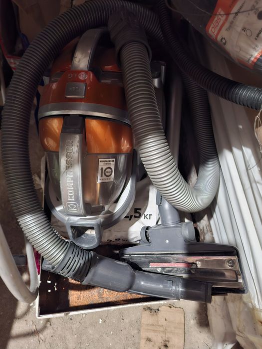 Продам пылесос..