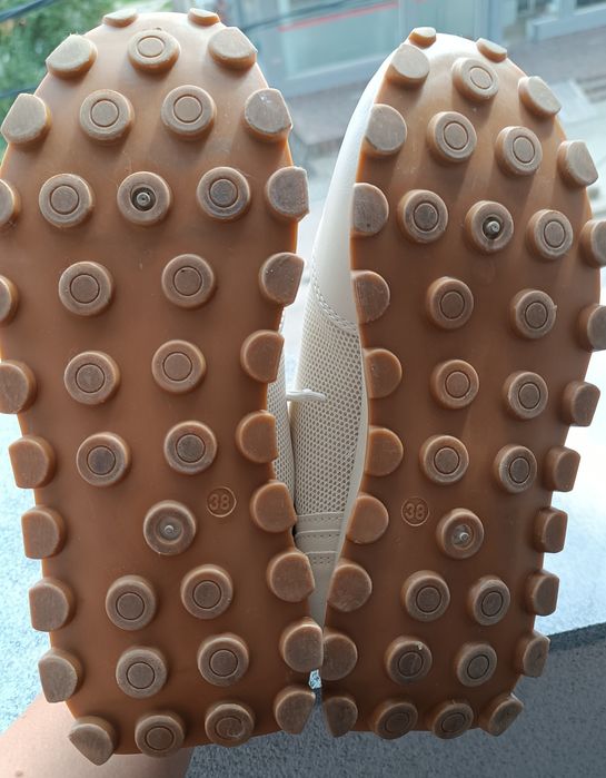 Дамски бежови обувки Sinsay